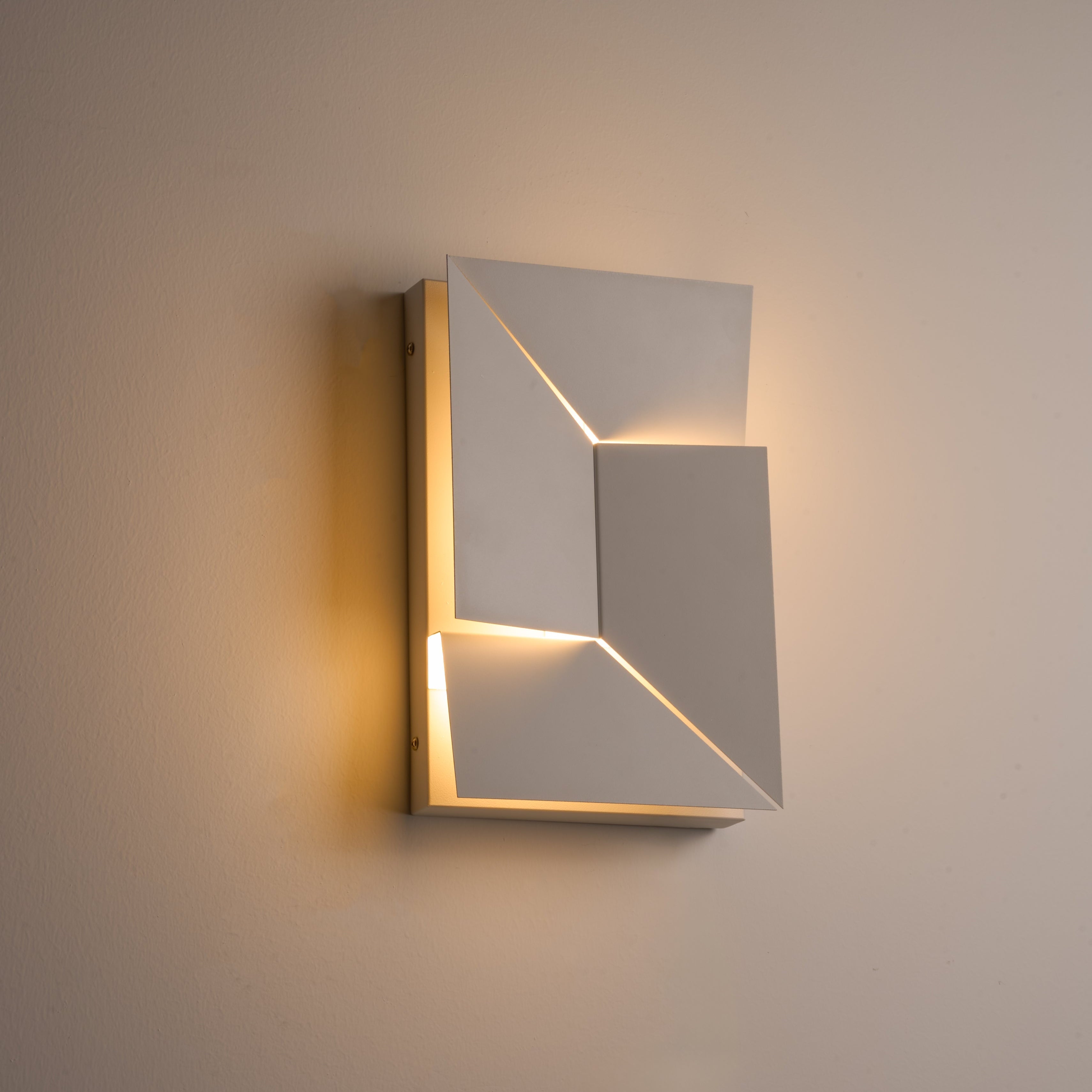 Jigsaw Modern LED Wall Light, Geometric Minimalist Sconce with Warm White Glow